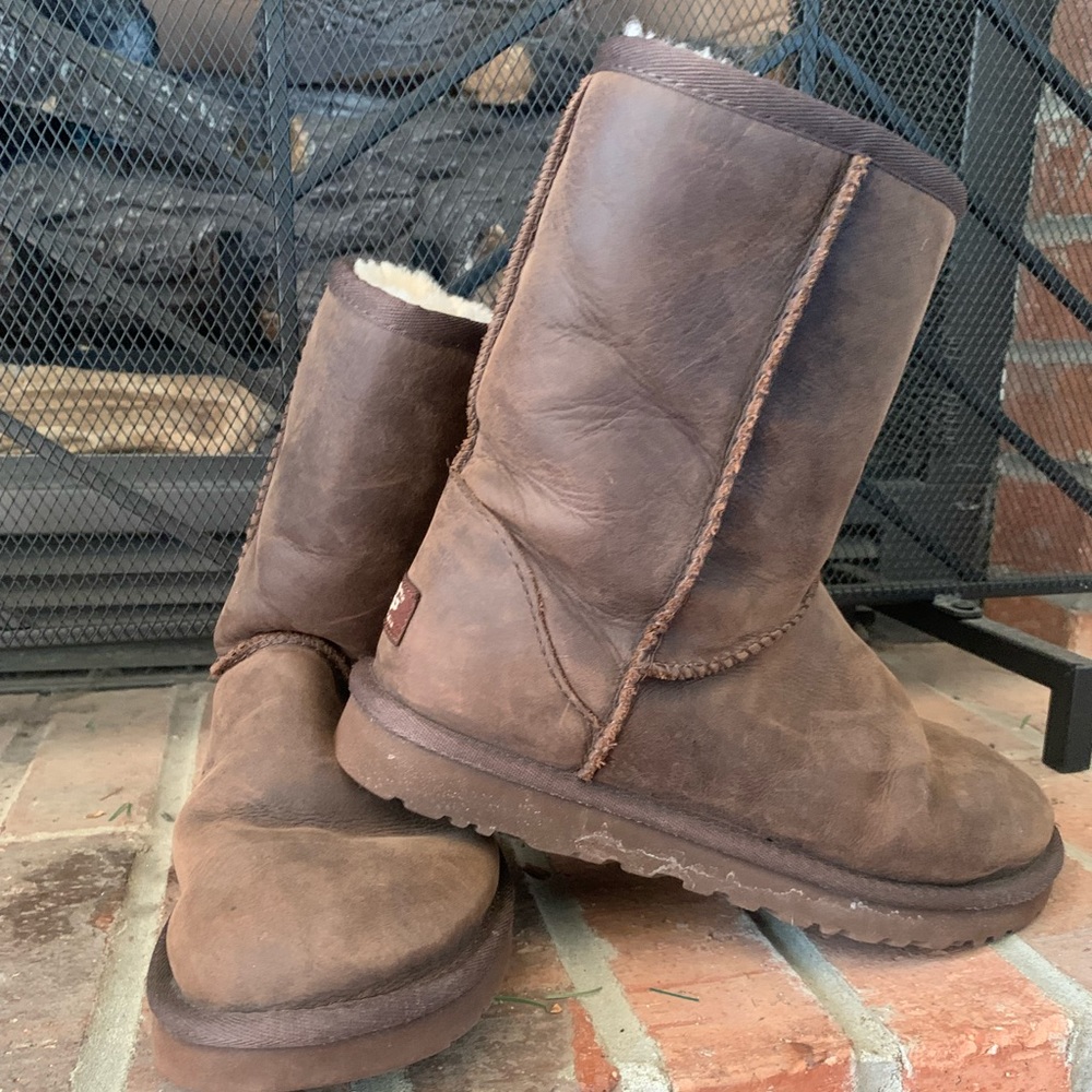 UGG brown boot